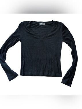 Popular 21 Women's cropped charcoal V-Neck Long Sleeve Ribbed Tee